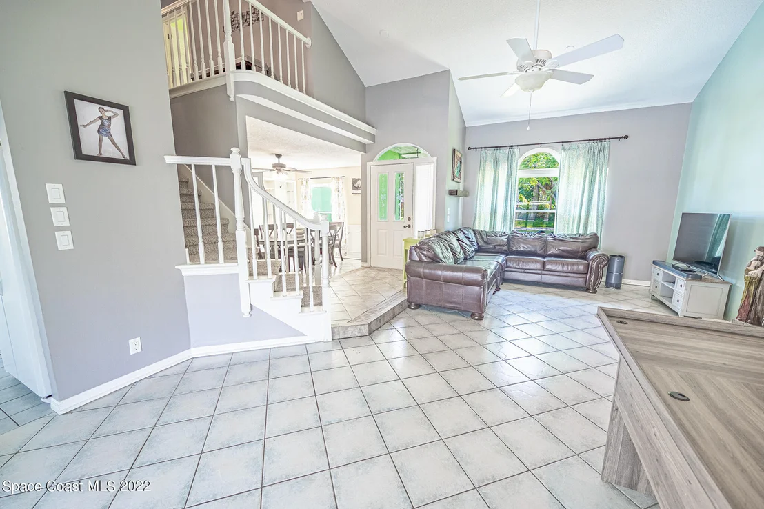 Photo of 2755 School Drive NE
