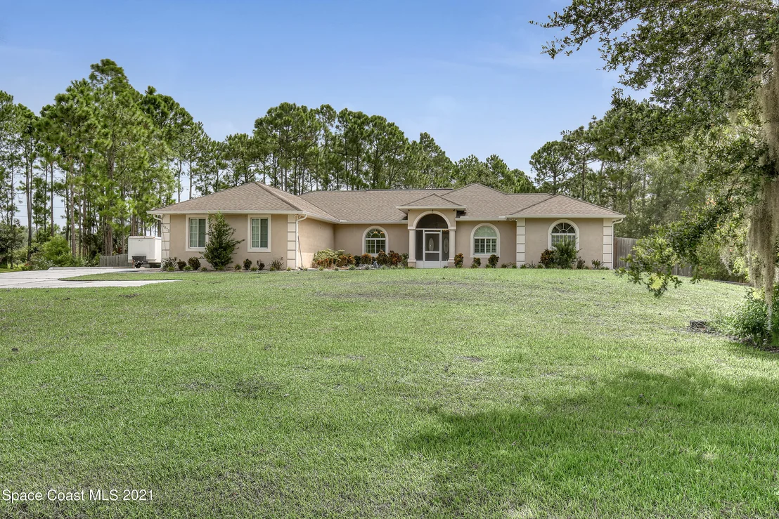 Photo of 2875 Kingfisher Way