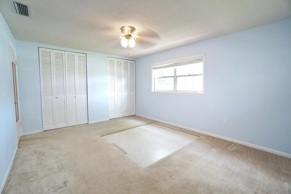 Photo of 913 Kings Post Road