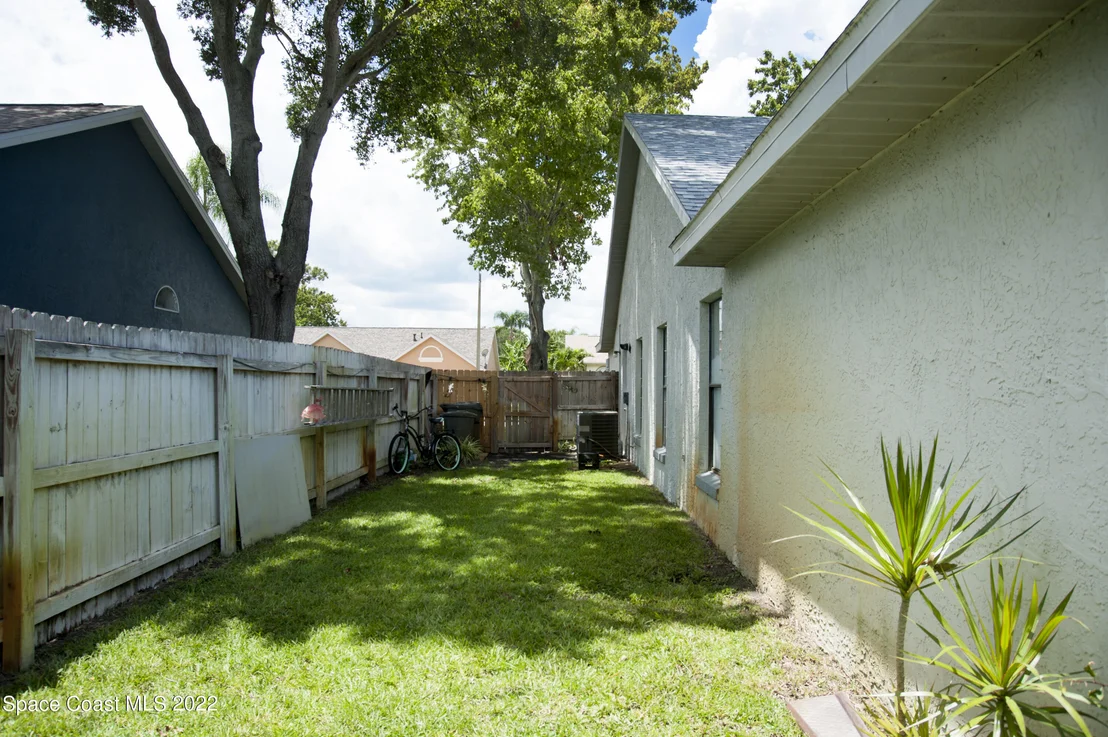 Photo of 968 Pelican Lane