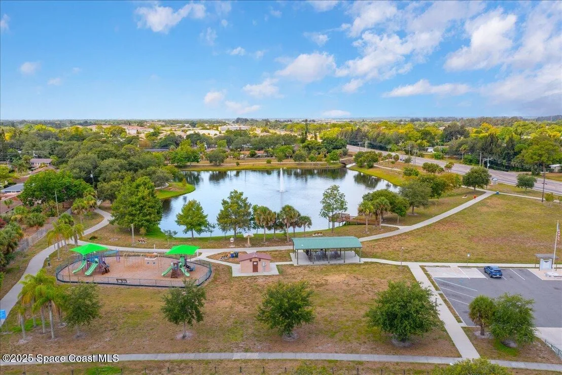 Photo of 955 Bartlett Lane