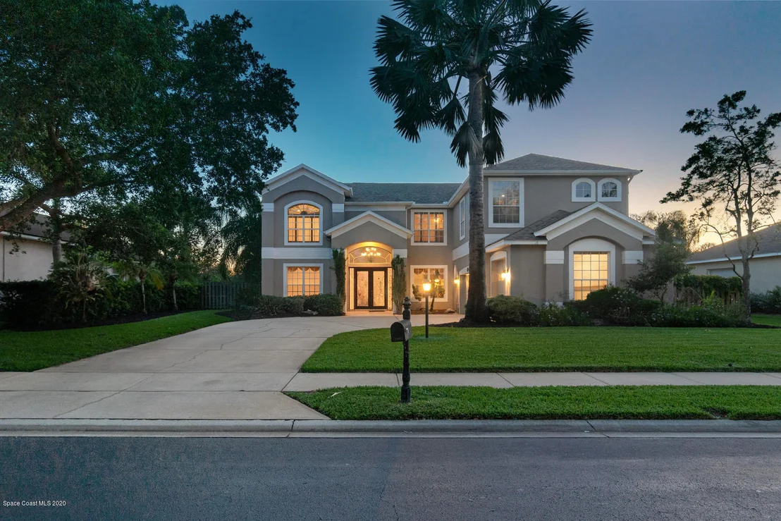 Photo of 5905 Newbury Circle