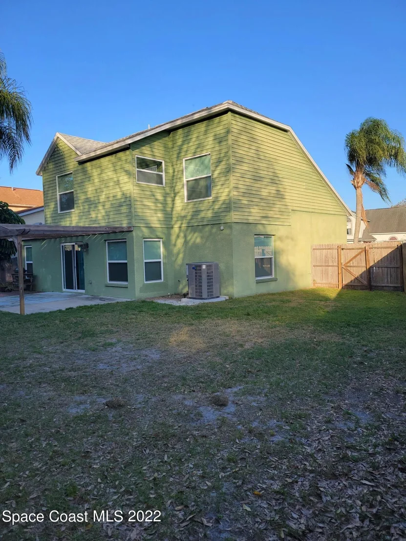 Photo of 2332 Meadow Cove Boulevard