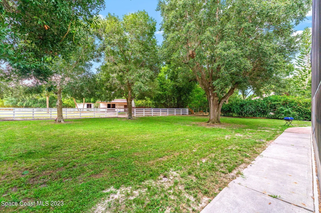 Photo of 2499 Hideaway Lane