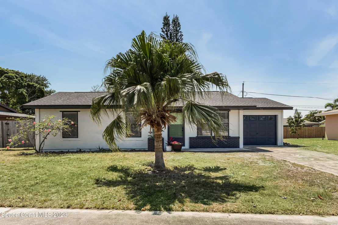 Photo of 750 Cobblestone Lane NE