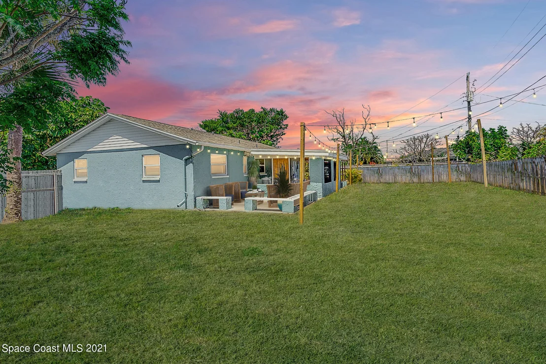 Photo of 2148 Reef Avenue