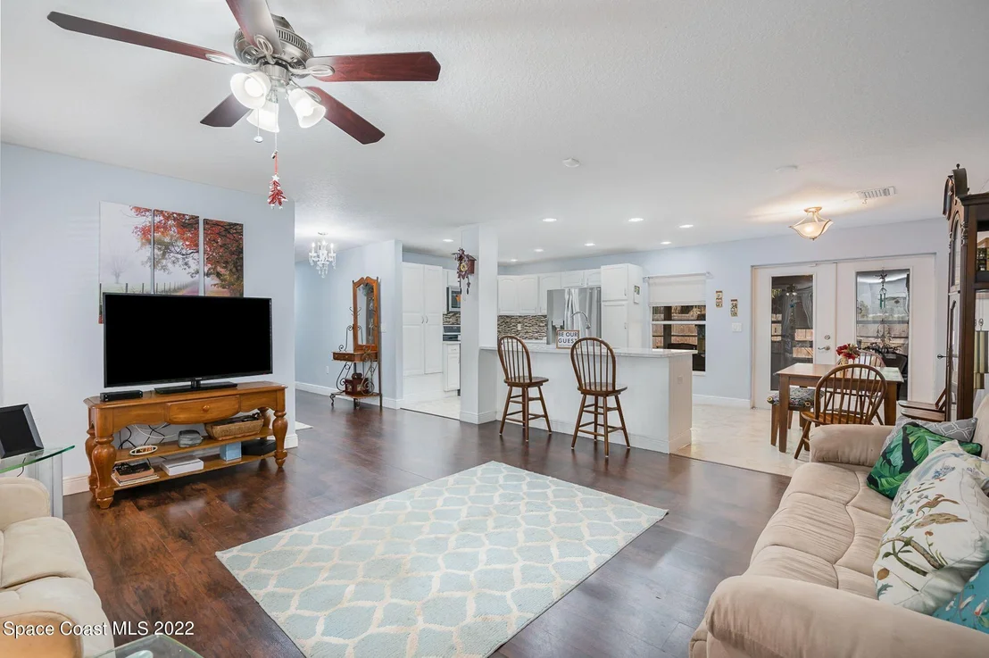 Photo of 1137 Scyphers Street NE