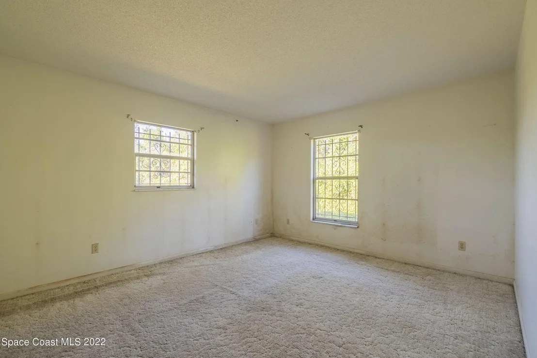 Photo of 936 Clayton Drive