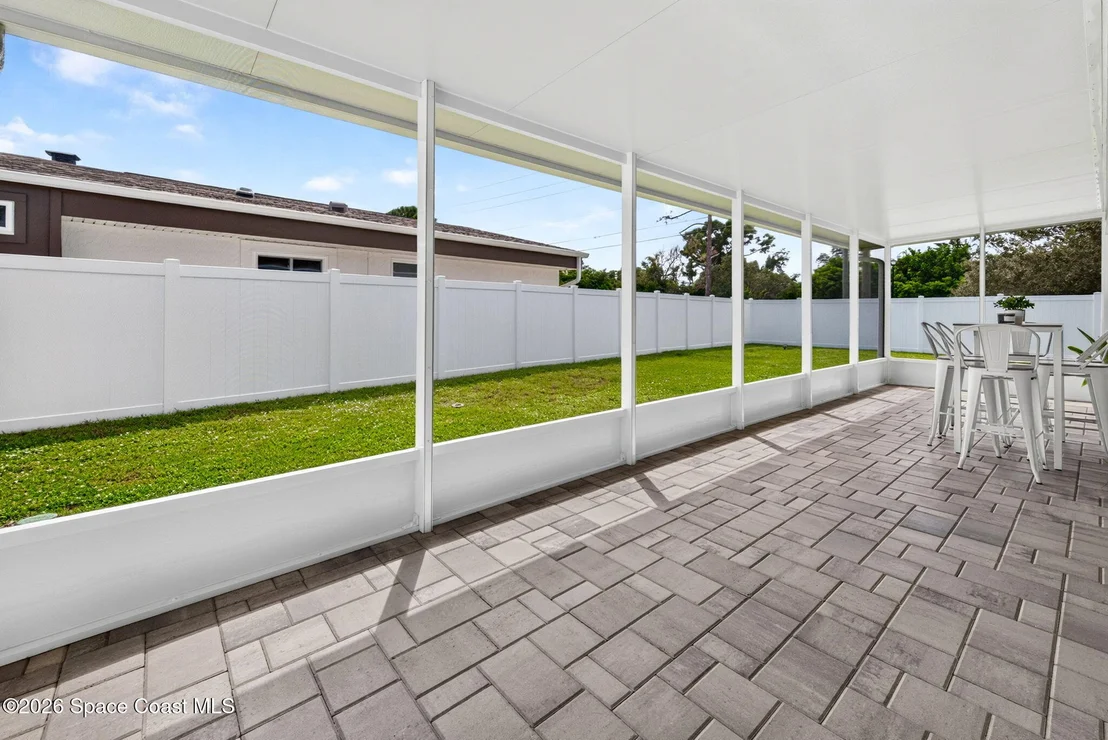 Photo of 414 Myrtlewood Road