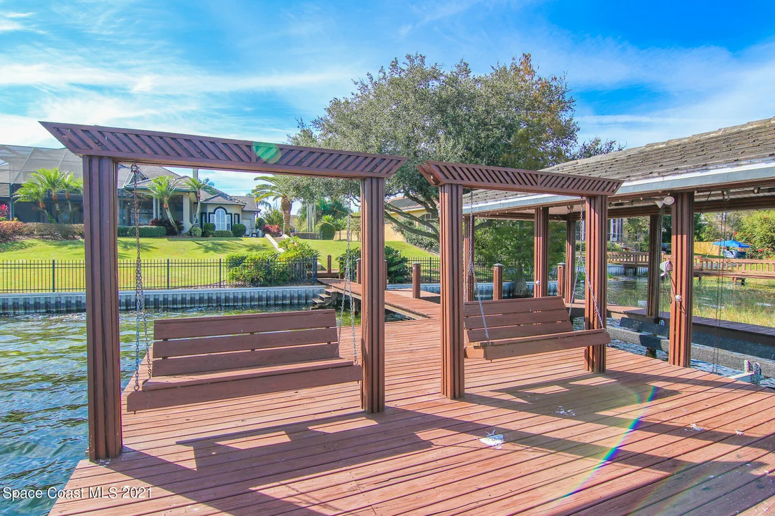Photo of 228 Mclean Point