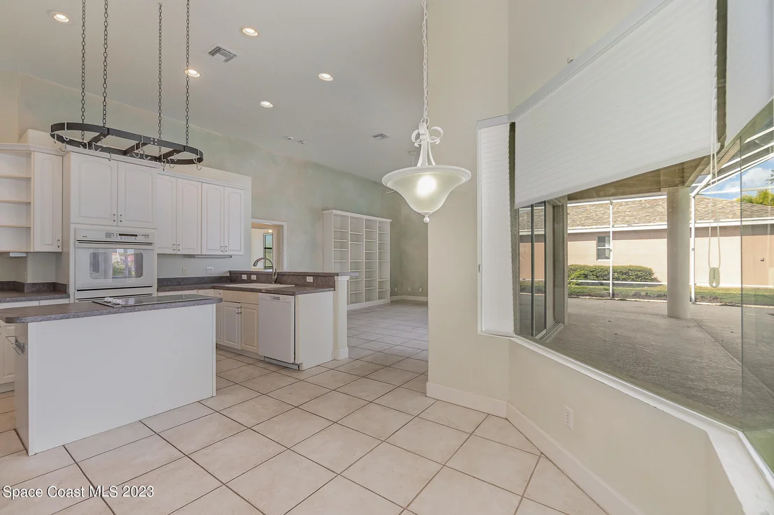Photo of 990 Starling Way