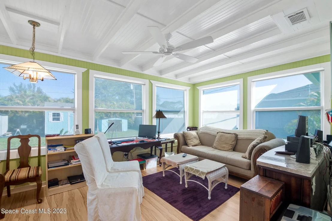 Photo of 655 Airoso Road SE