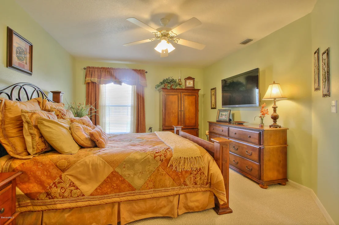 Photo of 991 Pine Creek Circle