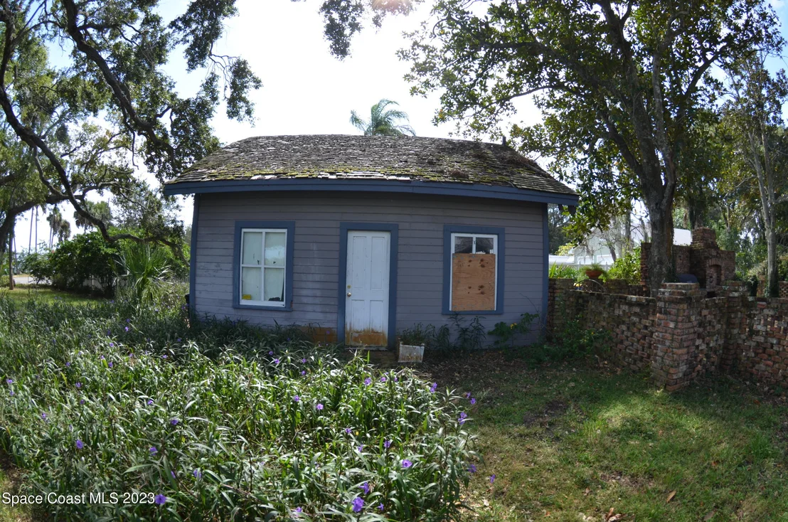 Photo of 1451 Rockledge Drive