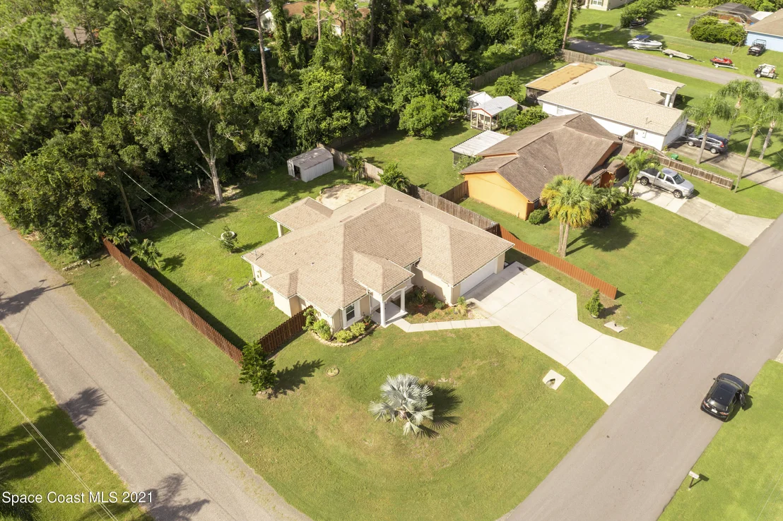 Photo of 5475 Friendly Street