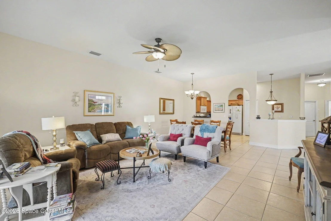 Photo of 1022 Eleuthera Drive NE