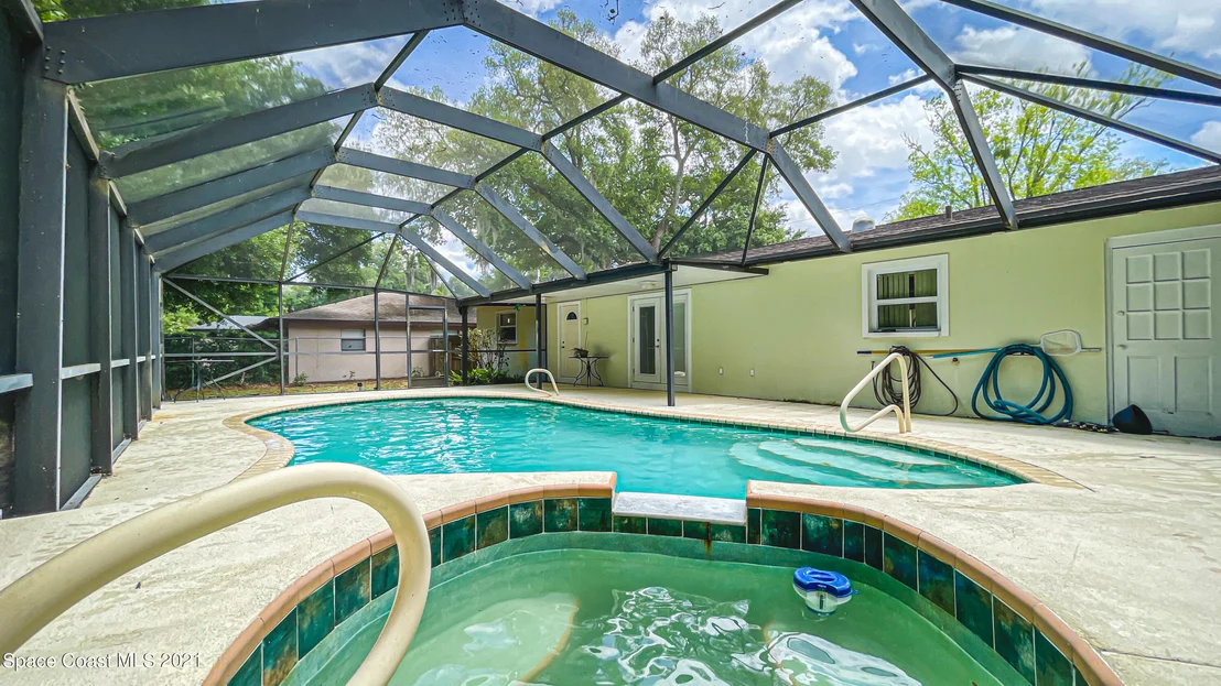 Photo of 634 Orange Court
