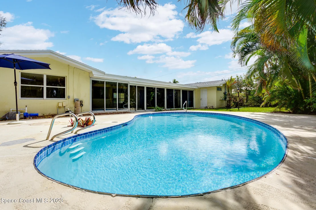 Photo of 608 Mango Drive