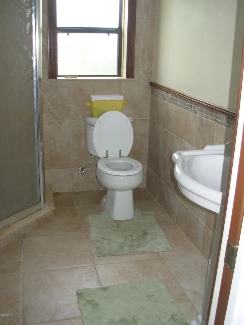 Photo of 2003 NE Roc-Rosa Drive