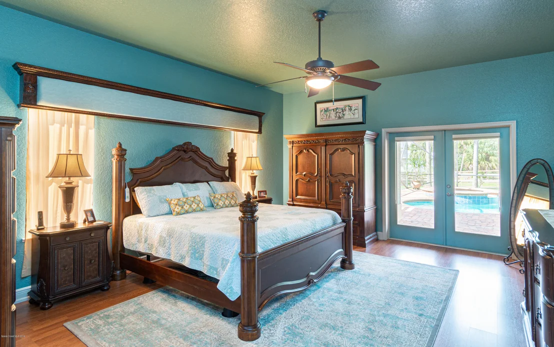 Photo of 6940 Hacienda Drive