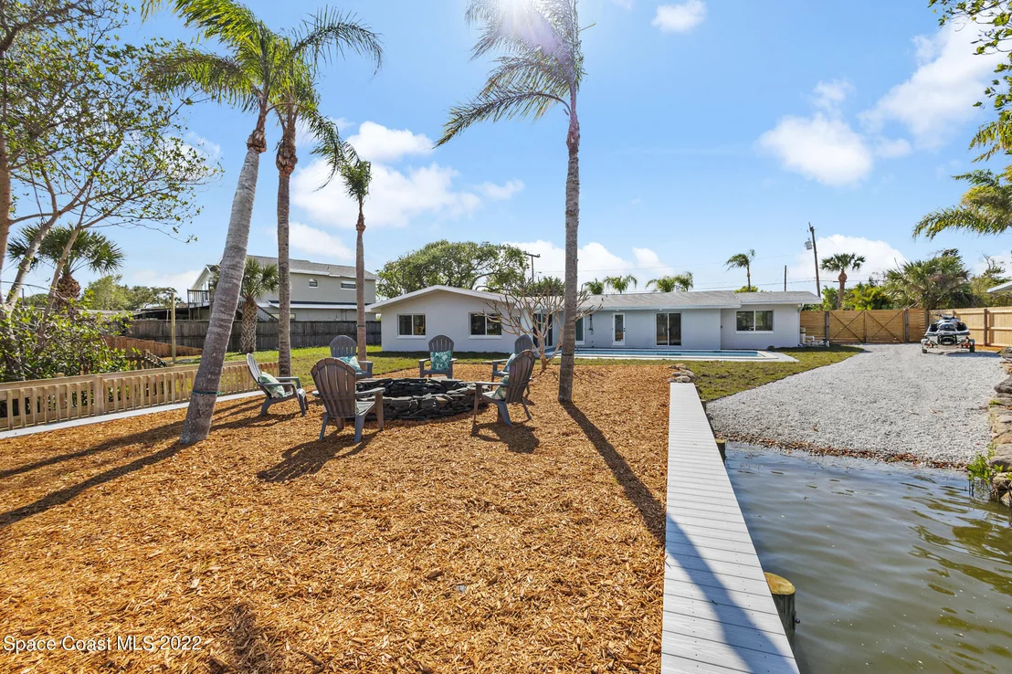 Photo of 77 W Bay Drive