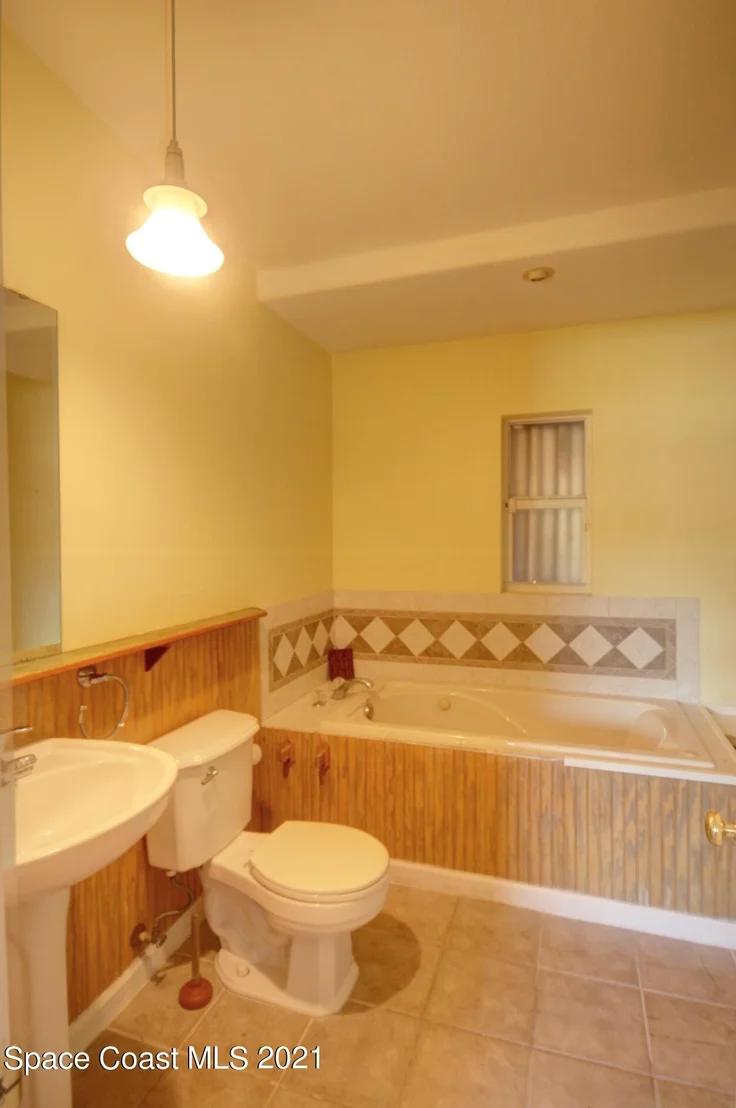 Photo of 1833 Mosswood Drive