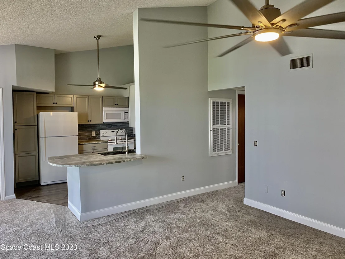 Photo of Unit 206 at 7300 Highway 1