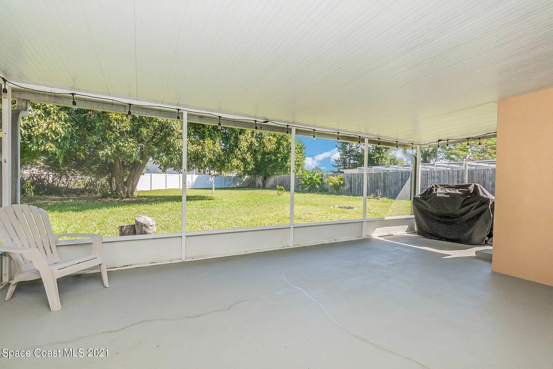 Photo of 570 Loveridge Drive