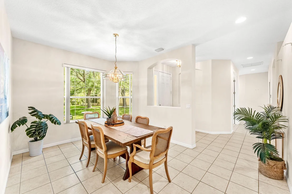 Photo of 1222 Honeybee Lane