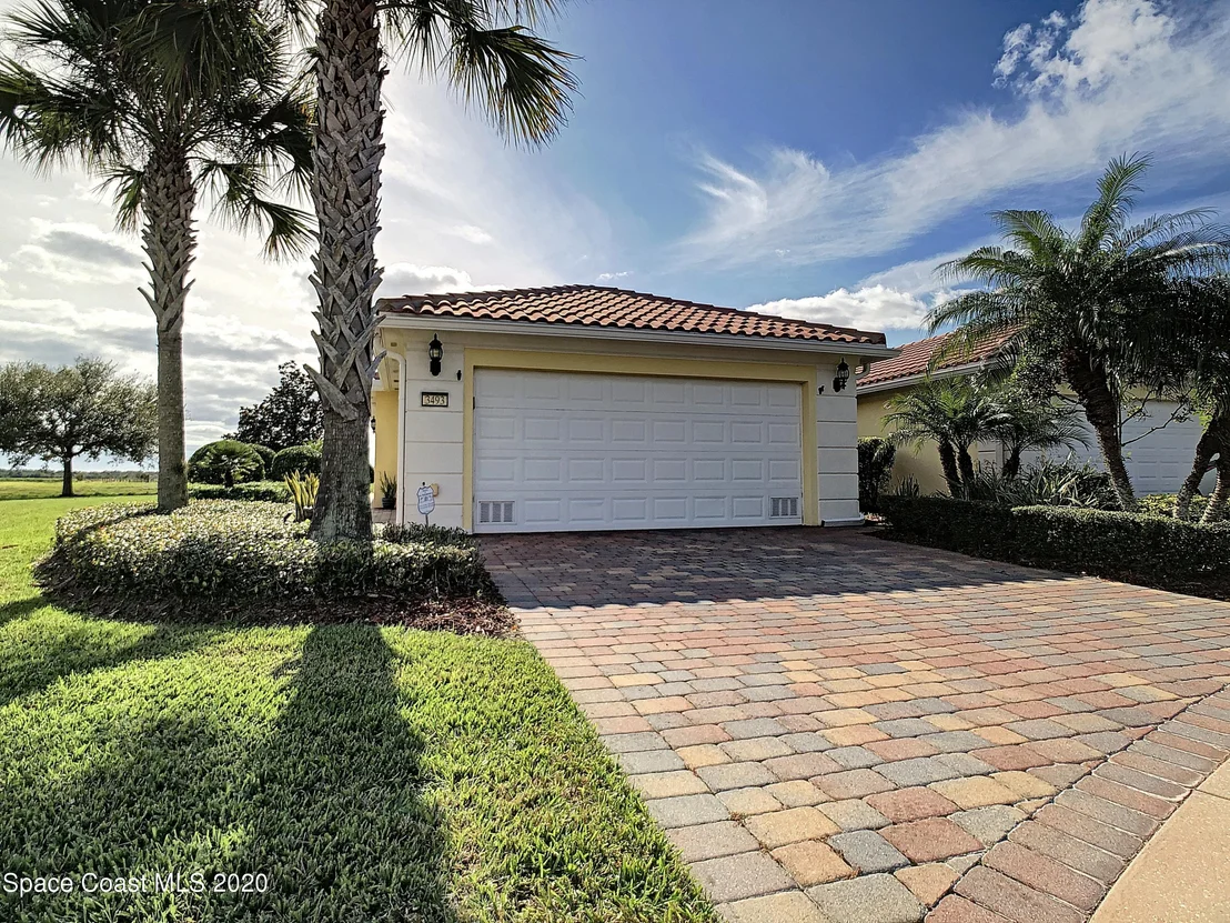 Photo of 3493 Hyperion Way SE
