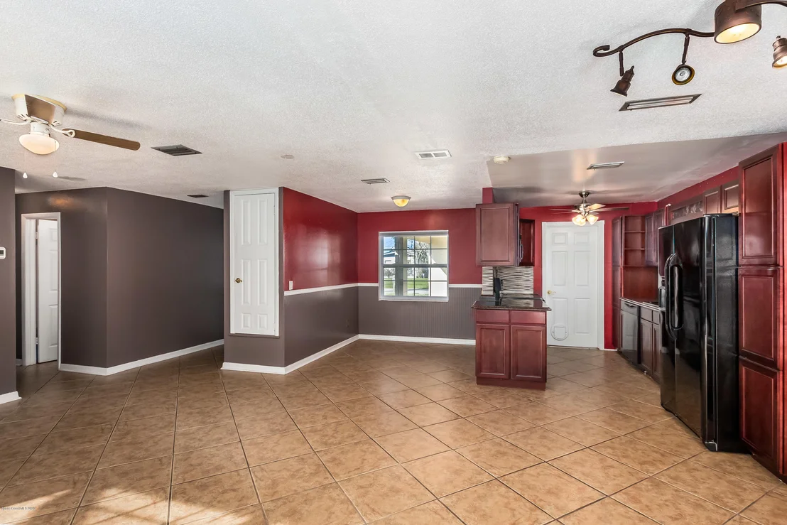 Photo of 1083 Coronado Drive