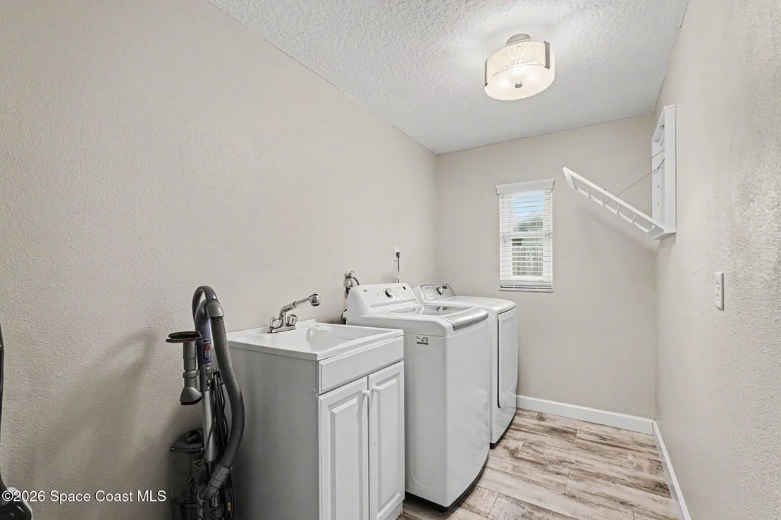 Photo of 311 Seabreeze Drive