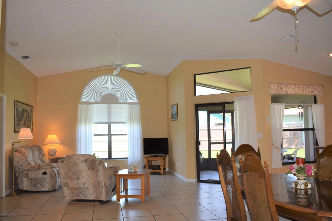 Photo of 2961 Saint James Lane