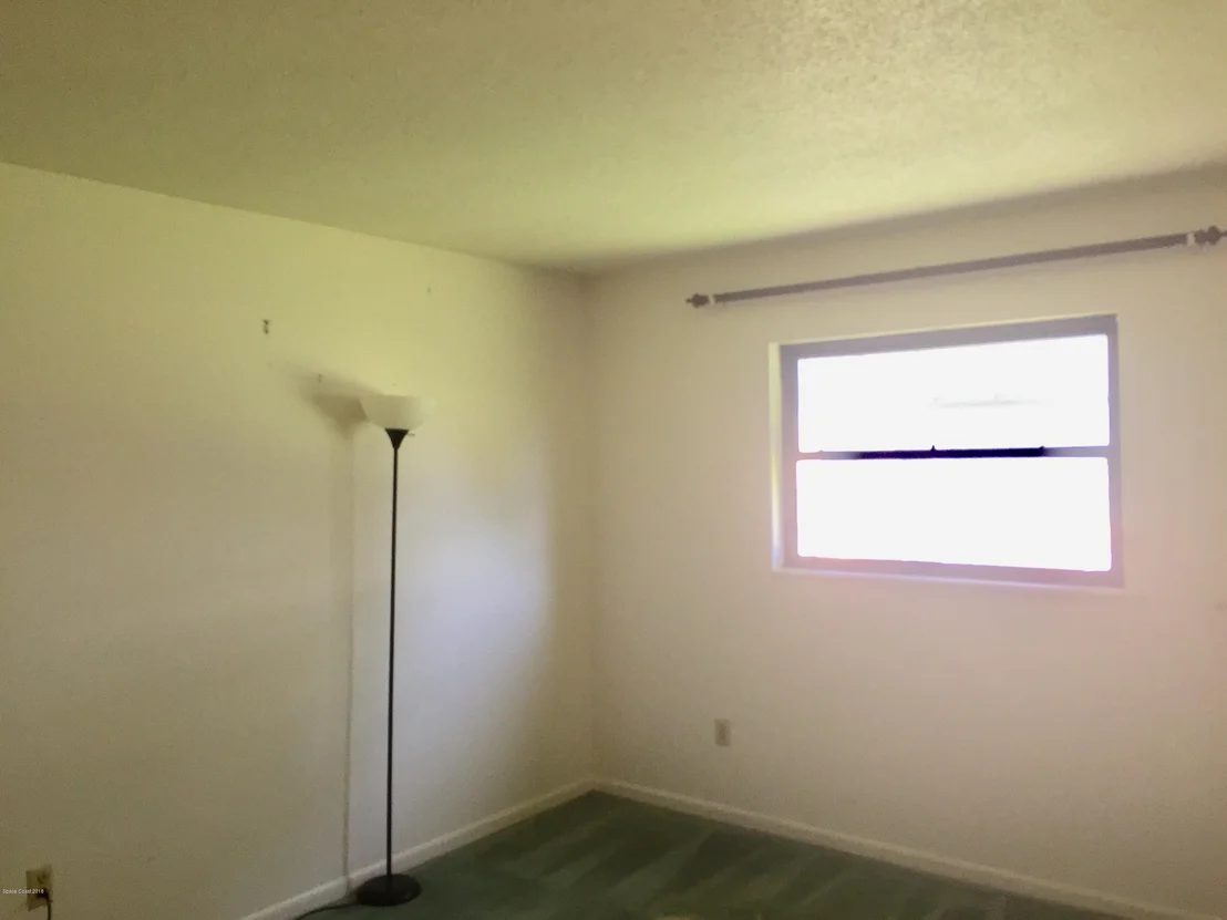 Photo of 851 Edwards Street NE