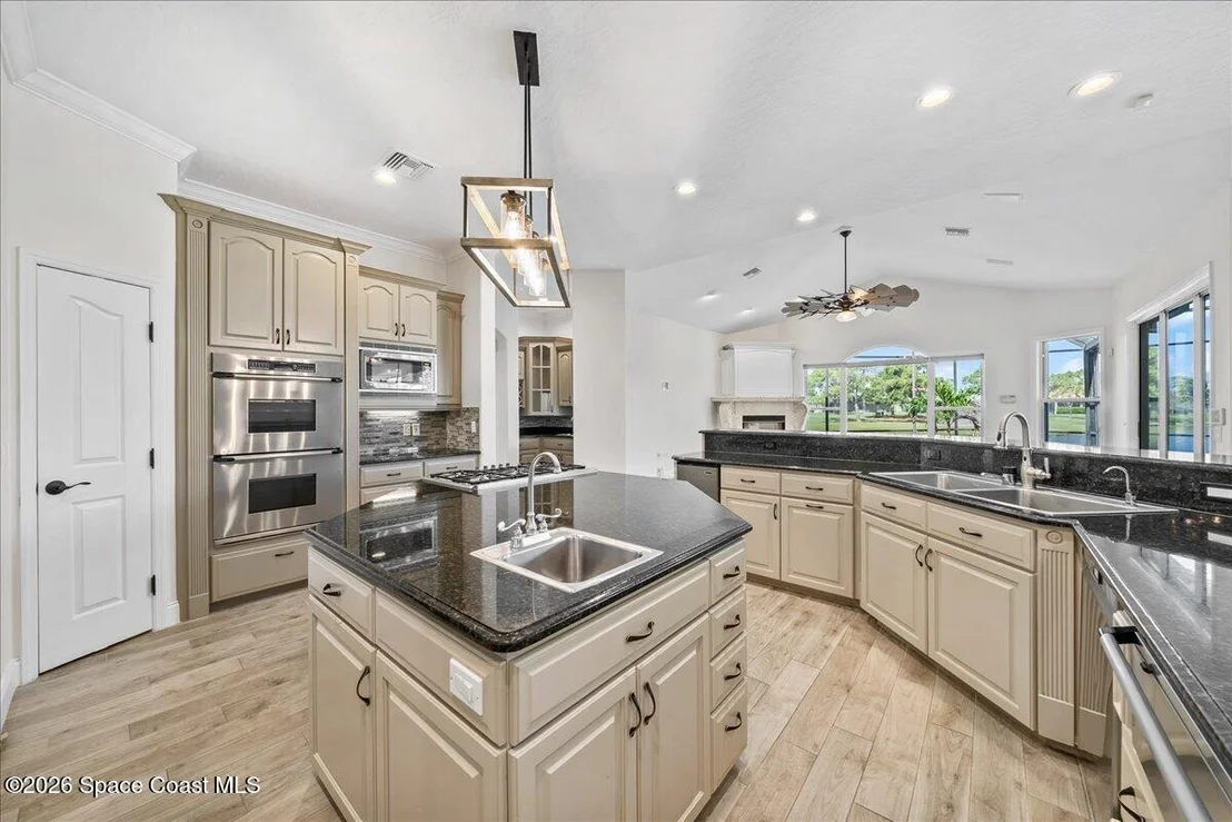 Photo of 918 Nelson Drive
