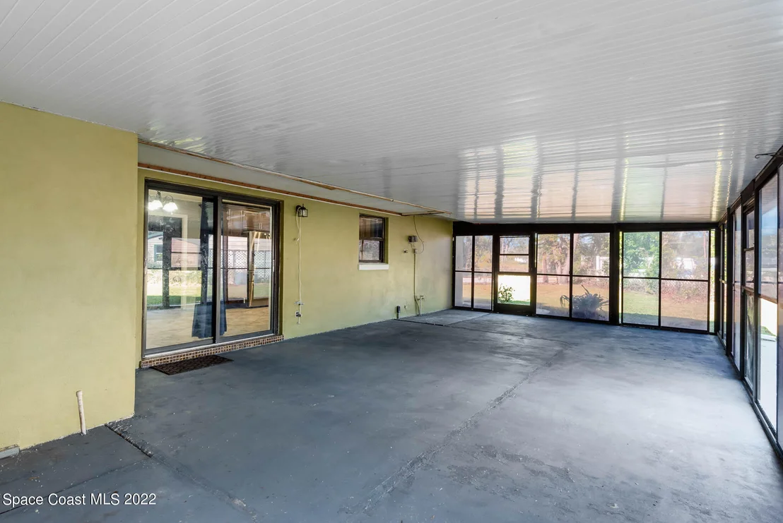 Photo of 5635 Travis Street