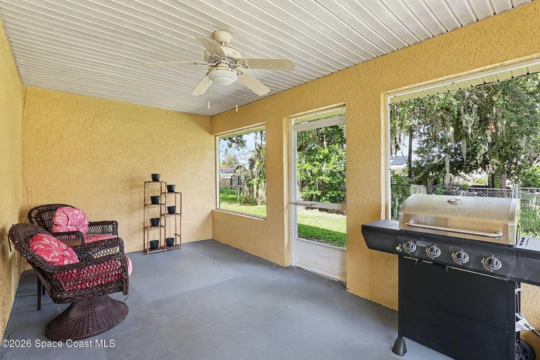 Photo of 1095 Georgia Avenue