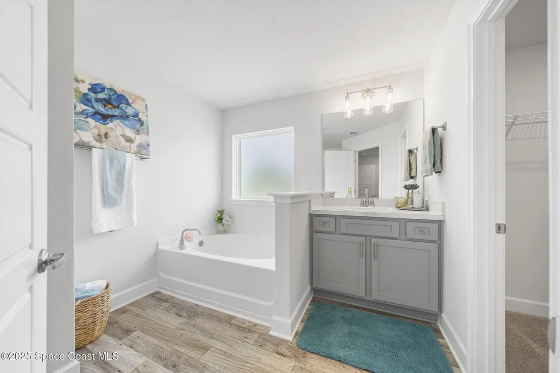 Photo of 920 Lyons Circle NW