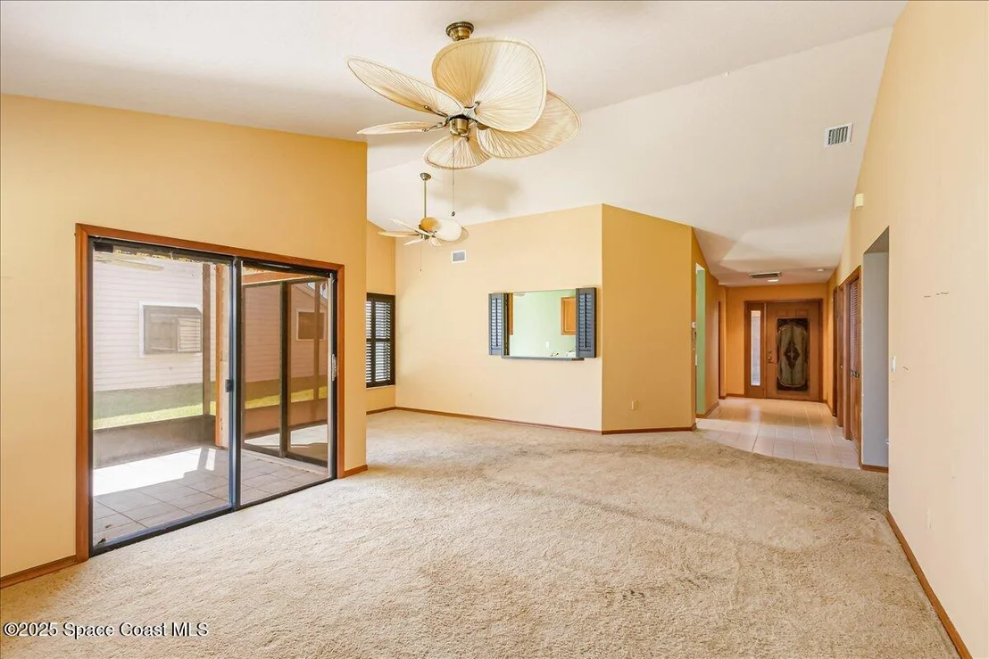 Photo of 883 Ridge Lake Drive