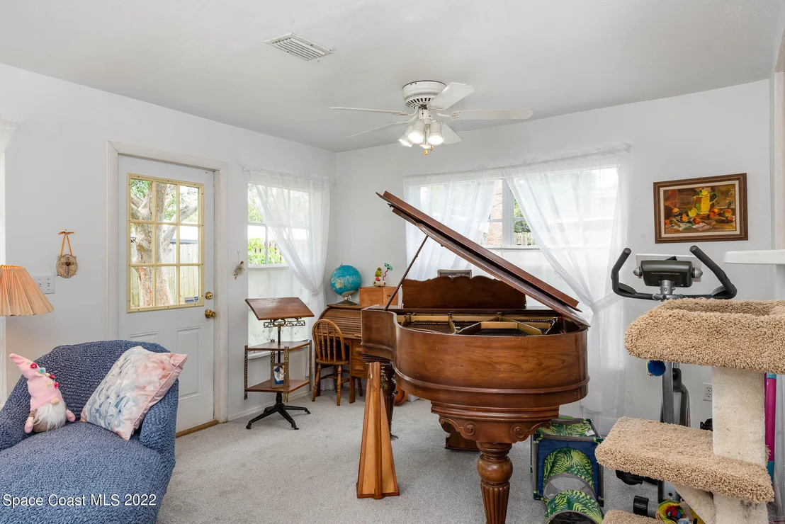 Photo of 834 Mohawk Avenue