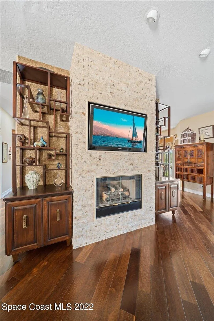 Photo of 937 Palm Brook Drive