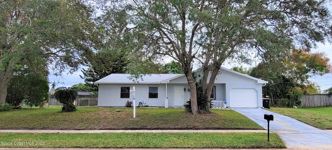 Photo of 981 Cadillac Drive NE
