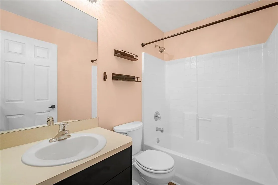 Photo of 6445 Ainsworth Road