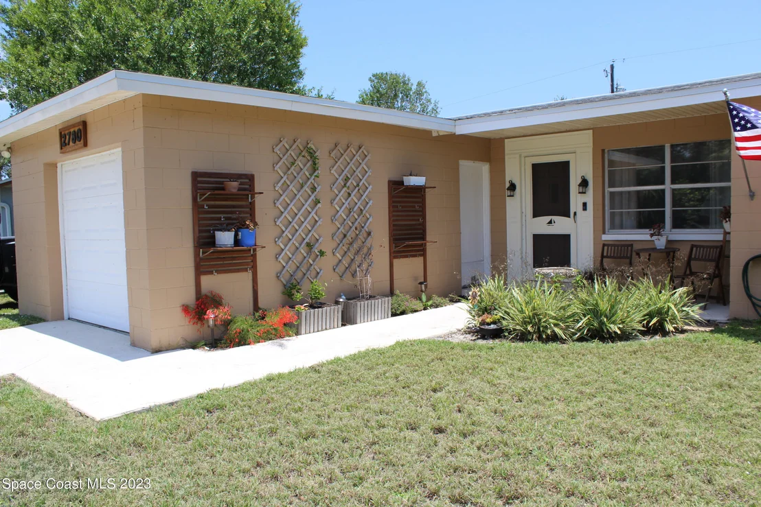 Photo of 2780 Locksley Road