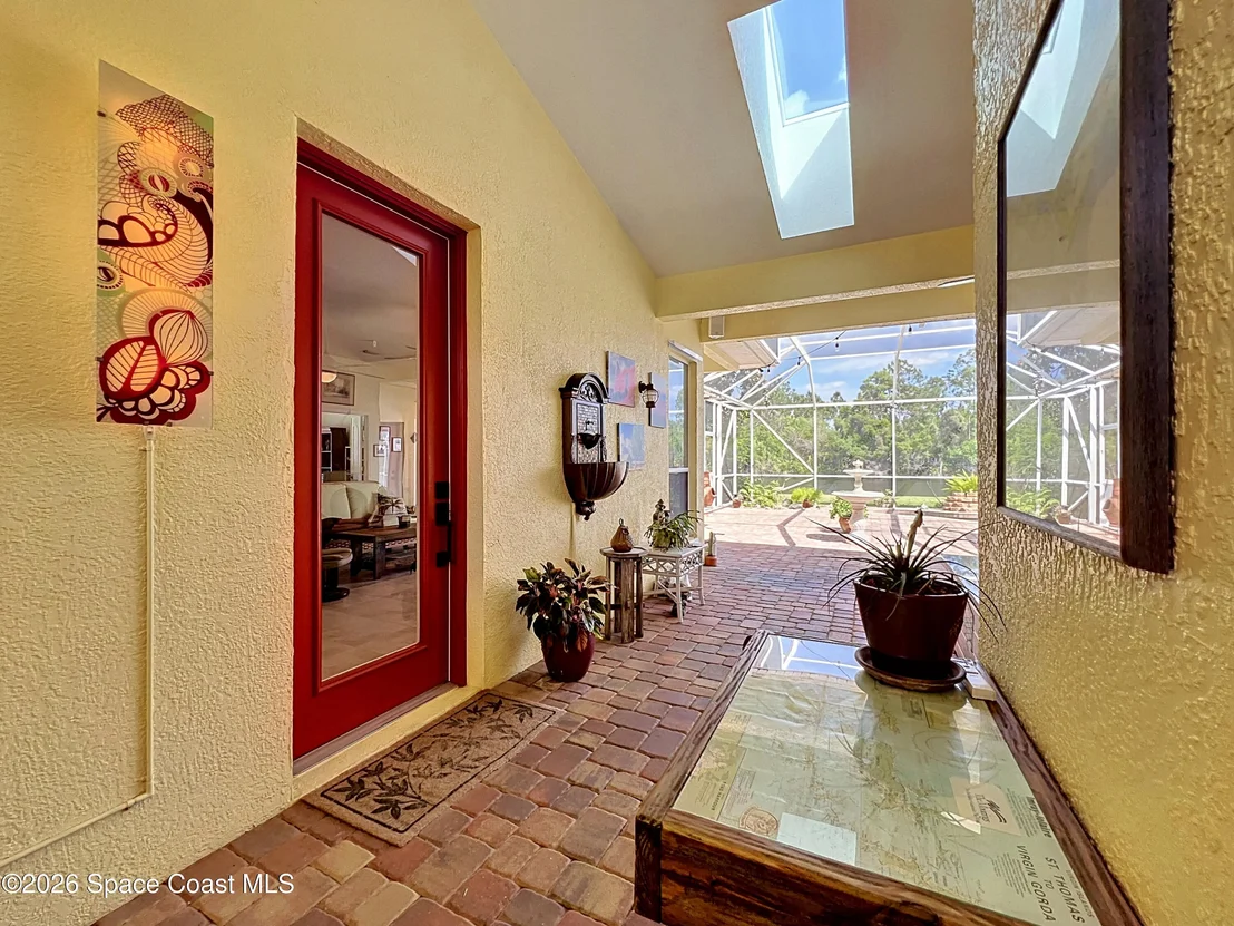 Photo of 1670 Whitman Drive