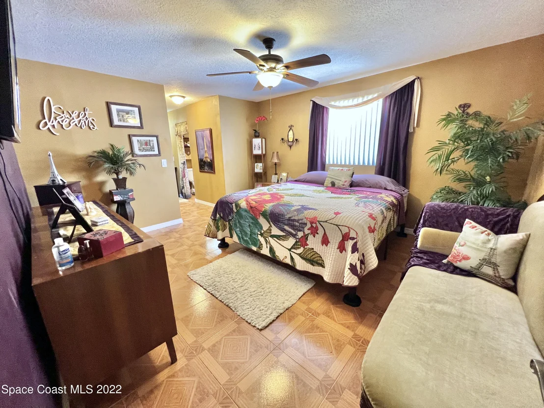 Photo of 16 Sloop Drive