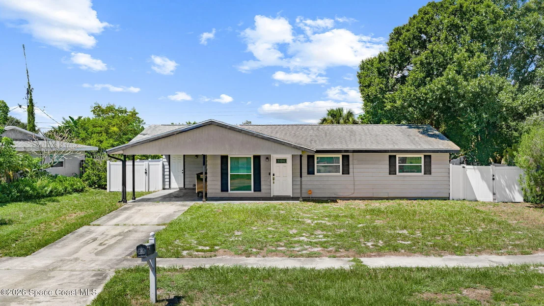 Photo of 790 Bianca Drive NE