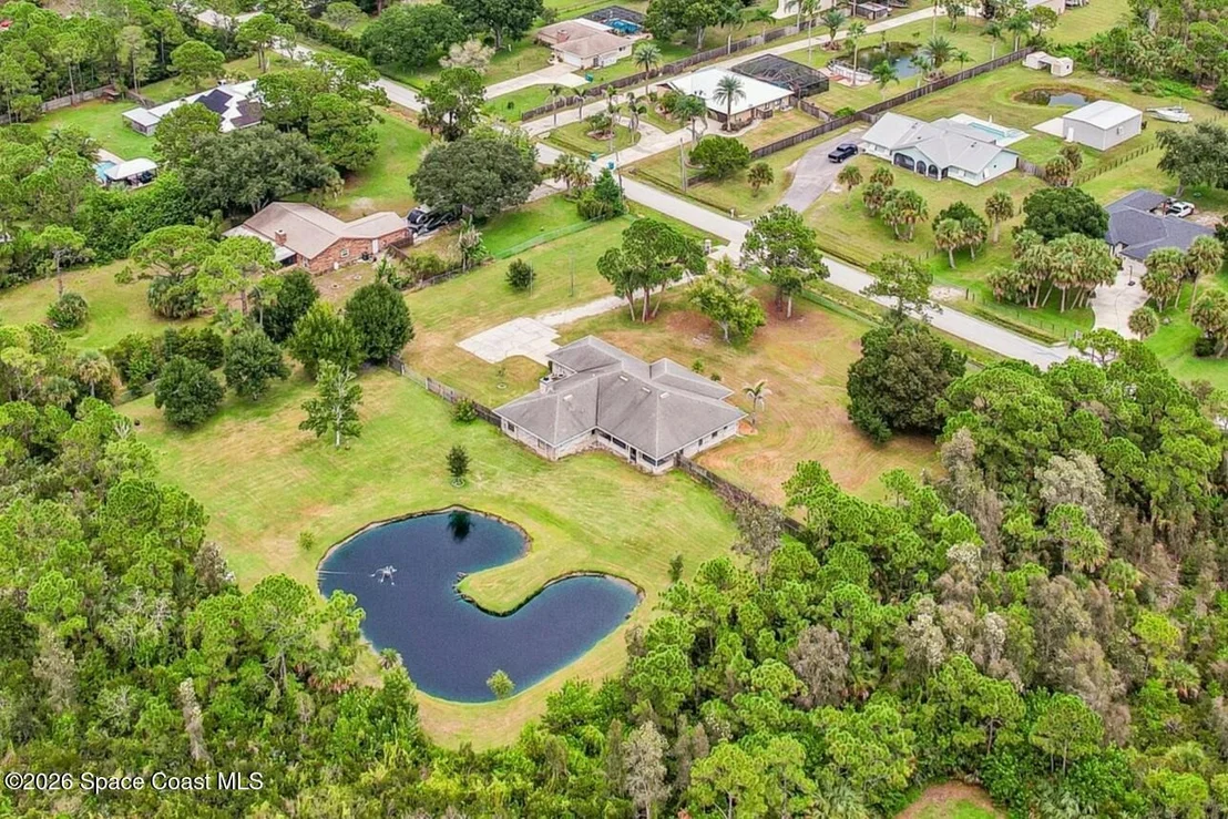 Photo of 2460 Lacourt Lane