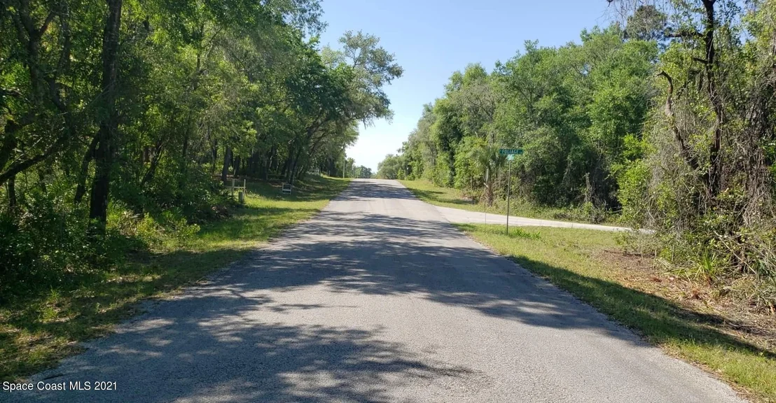 Photo of 6627 N North Flower Terrace