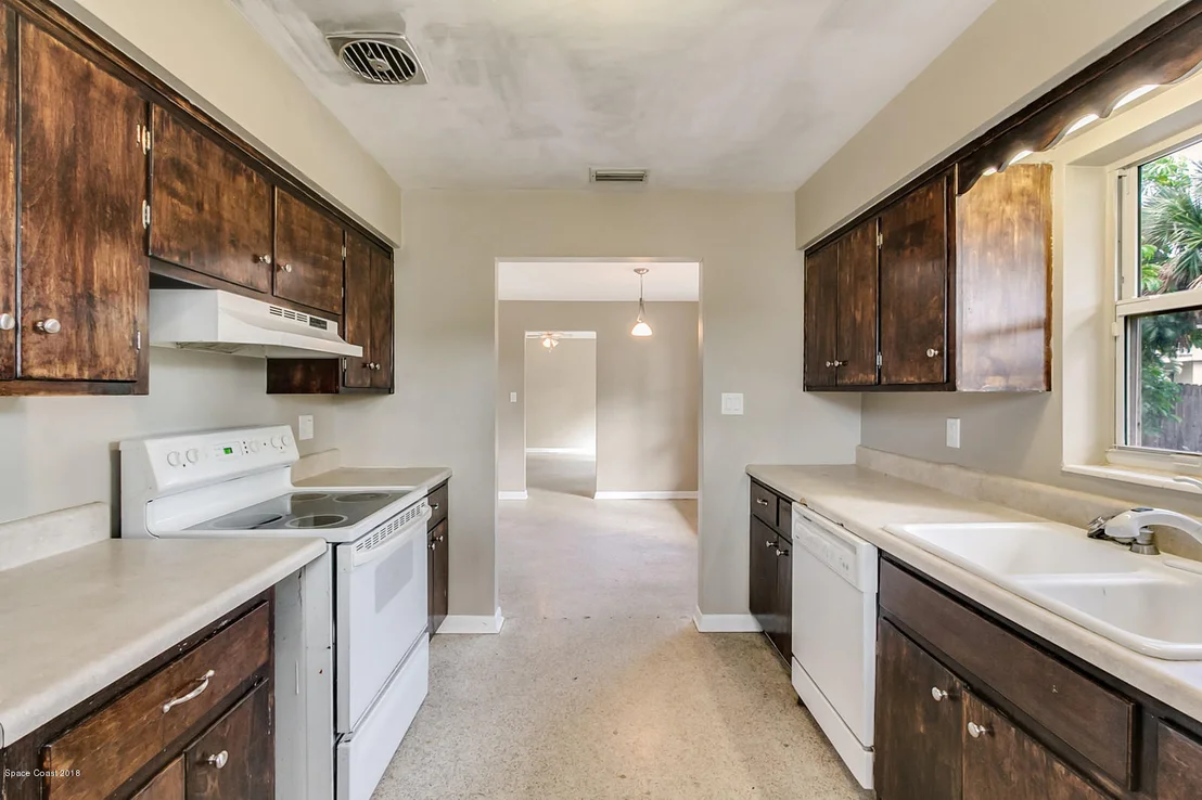 Photo of 215 7th Avenue